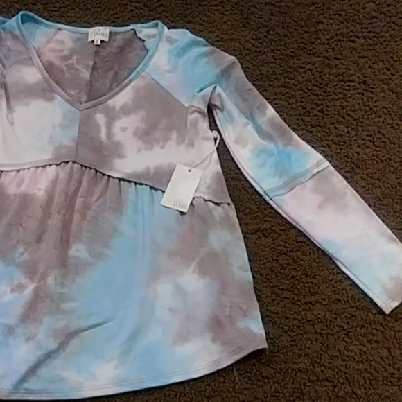 Ava James color splash top - Picture 3 of 5